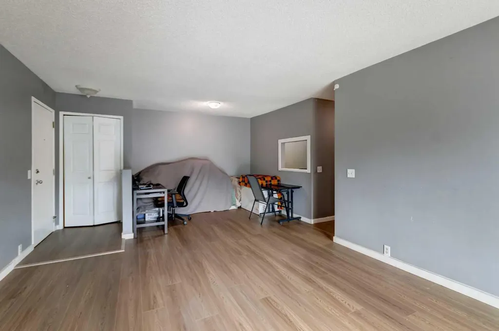 10120 Brookpark Boulevard SW Calgary AB T2W 3G3