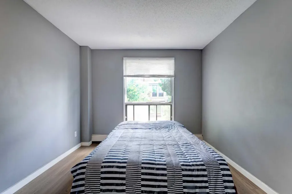10120 Brookpark Boulevard SW Calgary AB T2W 3G3