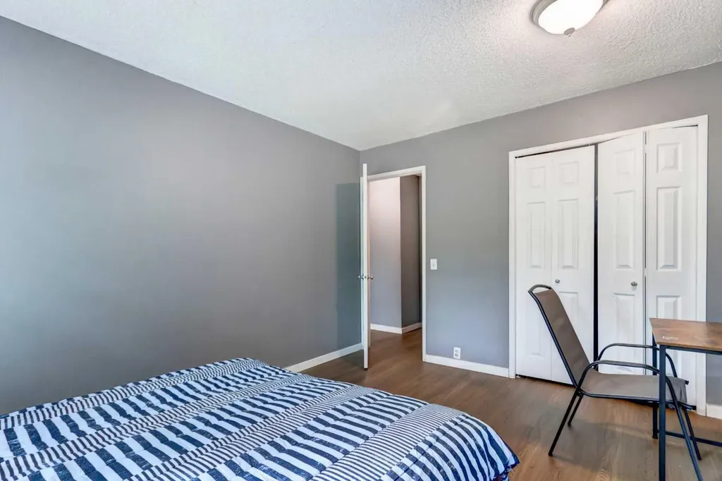 10120 Brookpark Boulevard SW Calgary AB T2W 3G3