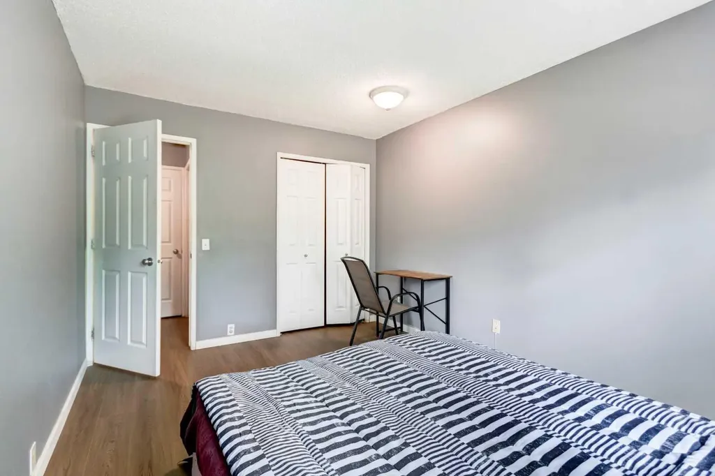 10120 Brookpark Boulevard SW Calgary AB T2W 3G3