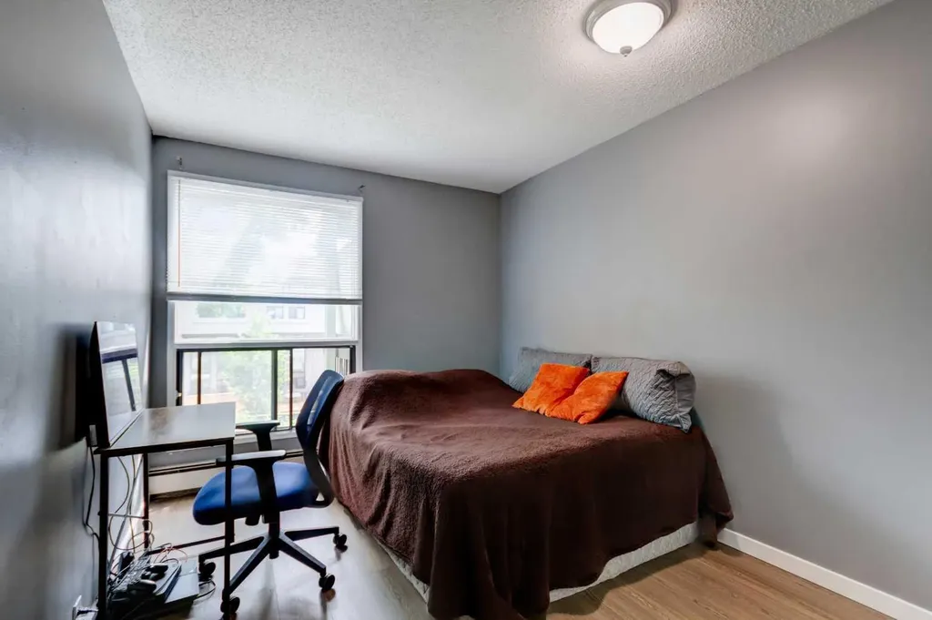 10120 Brookpark Boulevard SW Calgary AB T2W 3G3