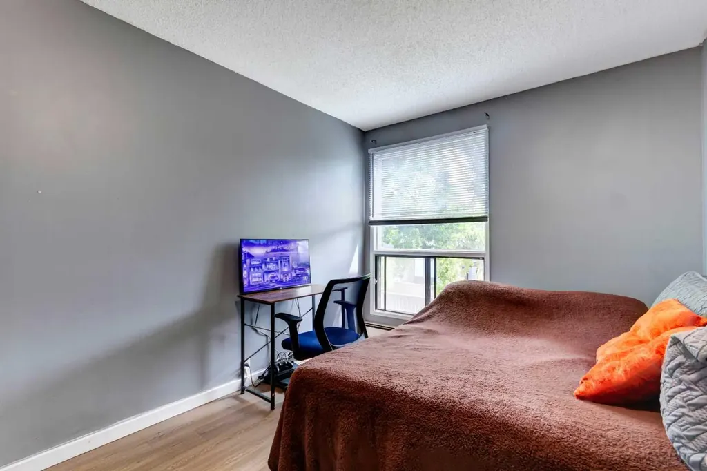 10120 Brookpark Boulevard SW Calgary AB T2W 3G3