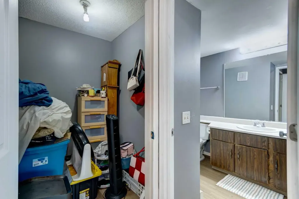 10120 Brookpark Boulevard SW Calgary AB T2W 3G3