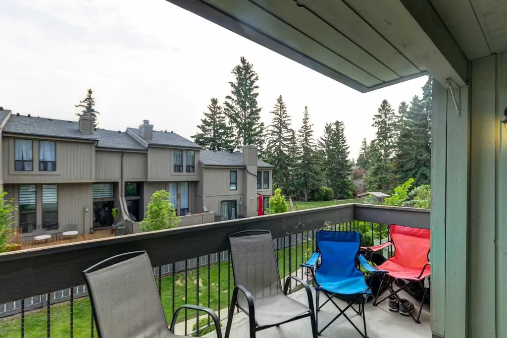 10120 Brookpark Boulevard SW Calgary AB T2W 3G3