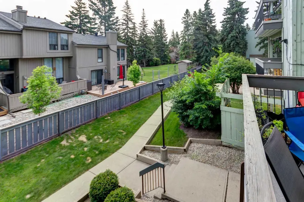 10120 Brookpark Boulevard SW Calgary AB T2W 3G3