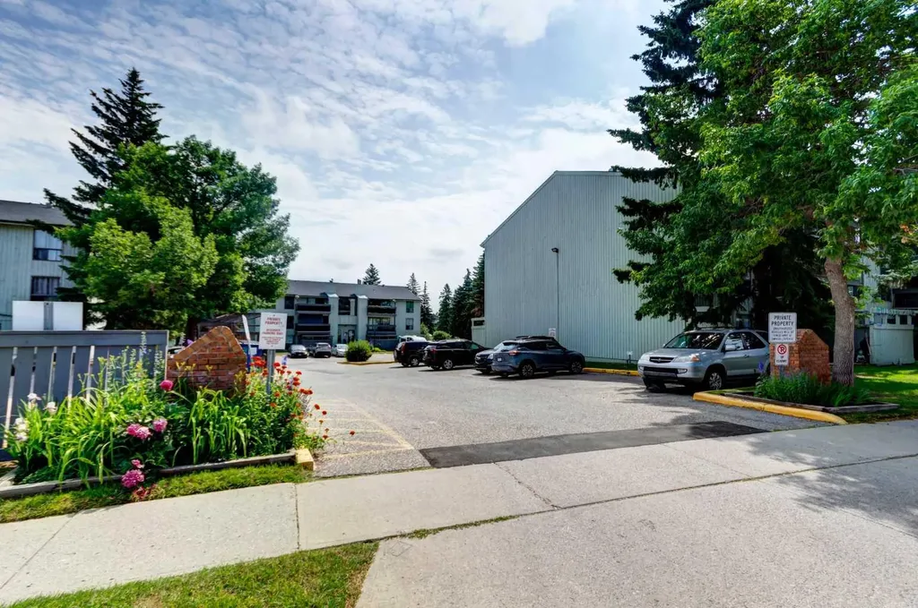 10120 Brookpark Boulevard SW Calgary AB T2W 3G3