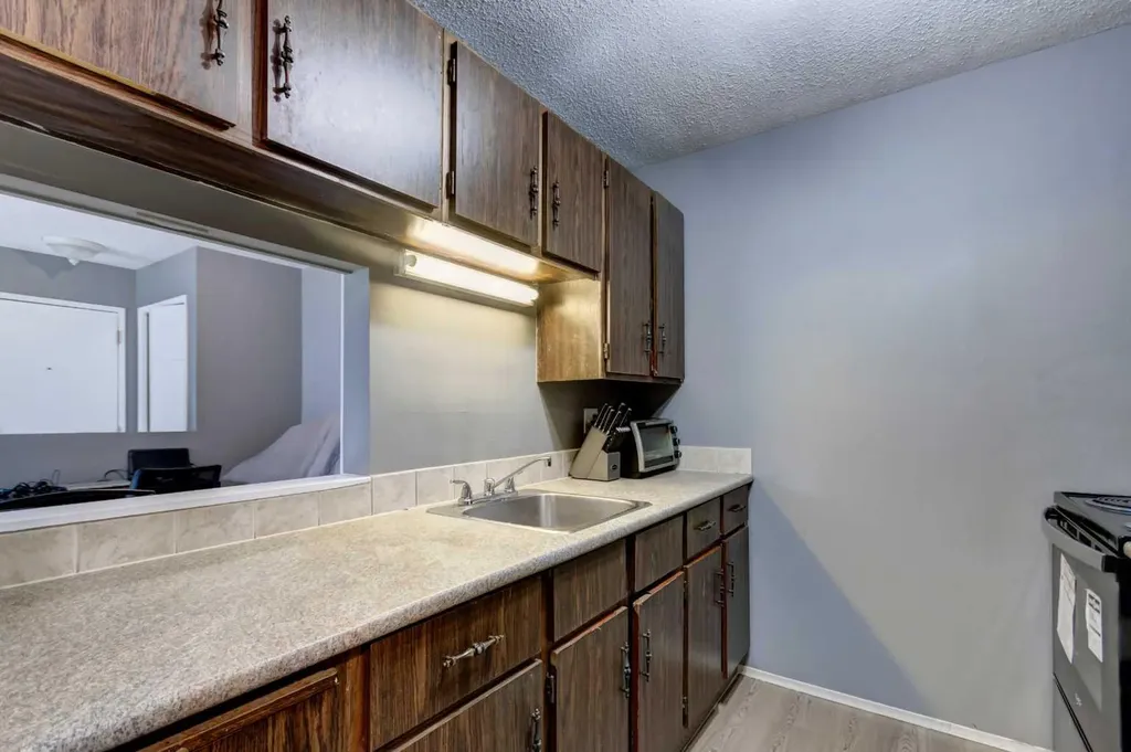 10120 Brookpark Boulevard SW Calgary AB T2W 3G3