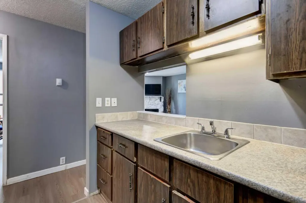 10120 Brookpark Boulevard SW Calgary AB T2W 3G3