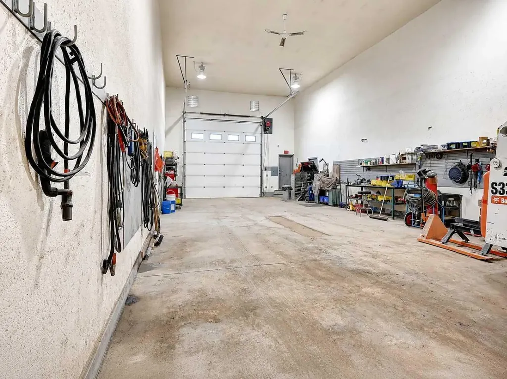 10426 95 Avenue Sexsmith AB T0H3C0