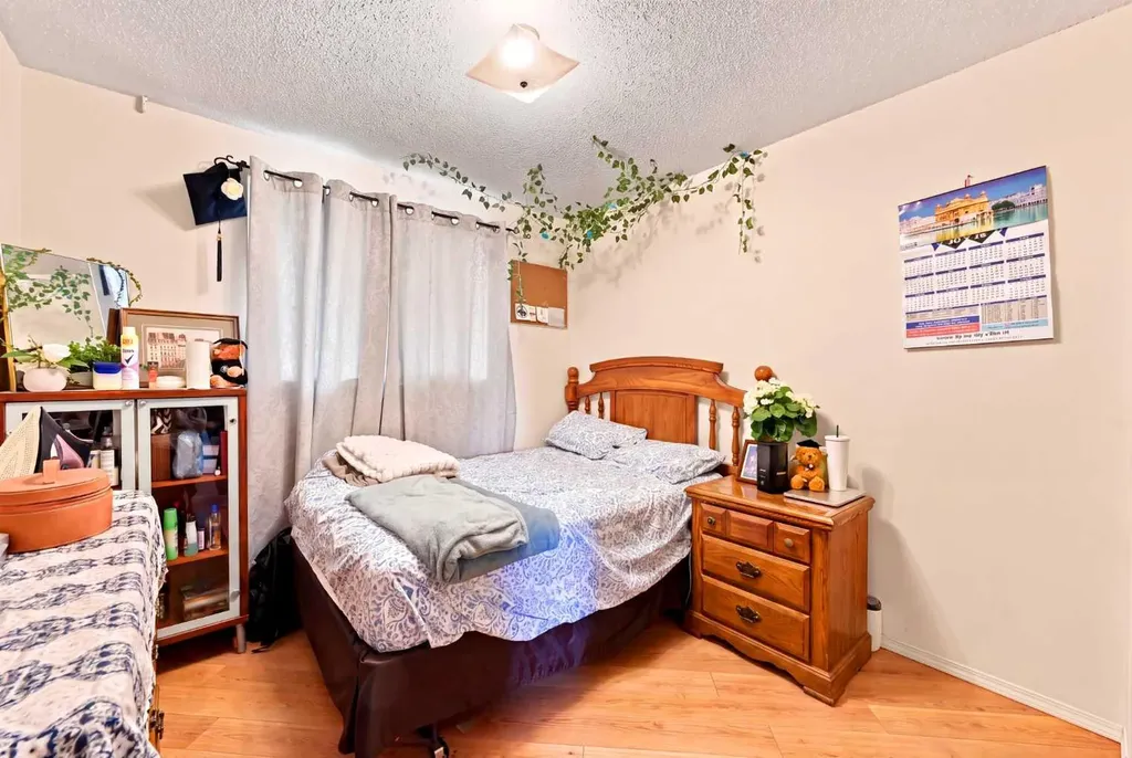 619 Whiteridge Road NE Calgary AB T1Y 2Y7