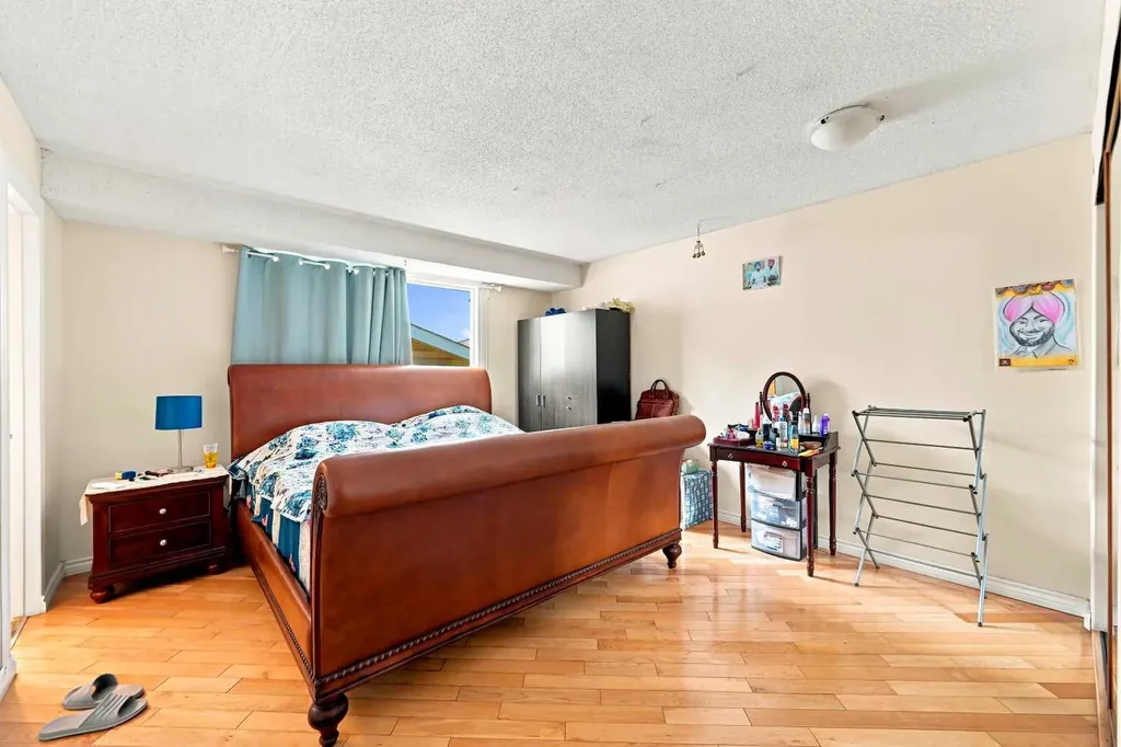 619 Whiteridge Road NE Calgary AB T1Y 2Y7