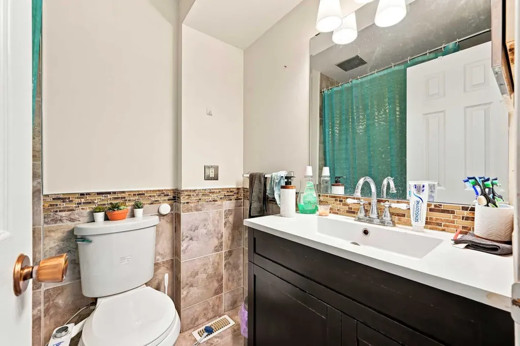 619 Whiteridge Road NE Calgary AB T1Y 2Y7