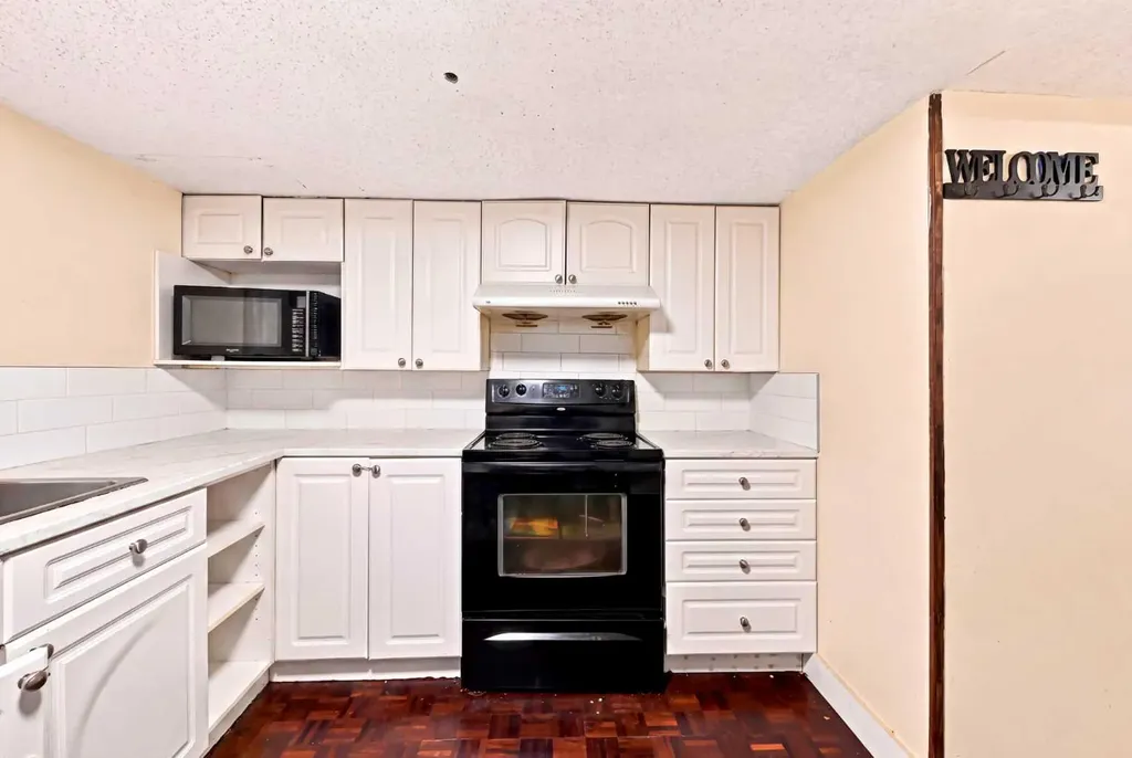619 Whiteridge Road NE Calgary AB T1Y 2Y7