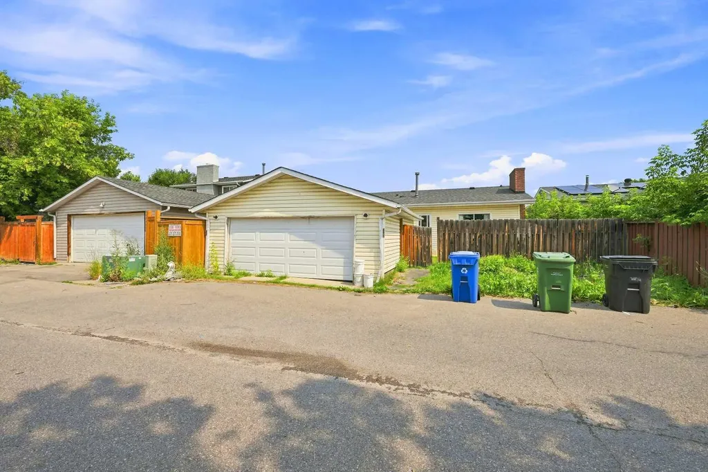 619 Whiteridge Road NE Calgary AB T1Y 2Y7