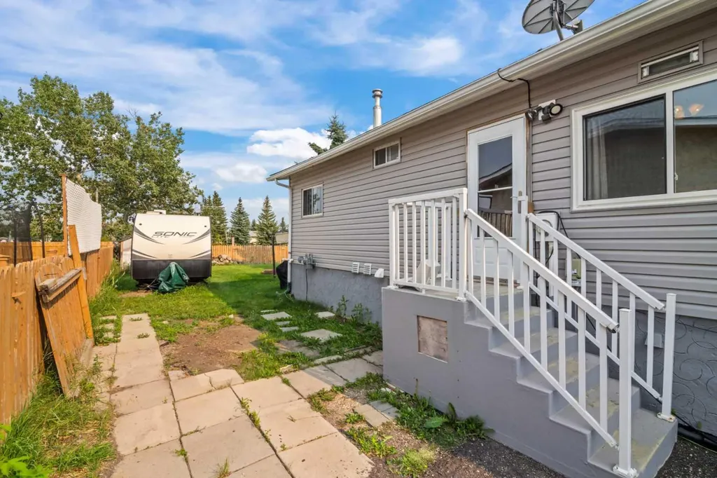 113 Spring Haven Court SE Airdrie AB T4A 1J9