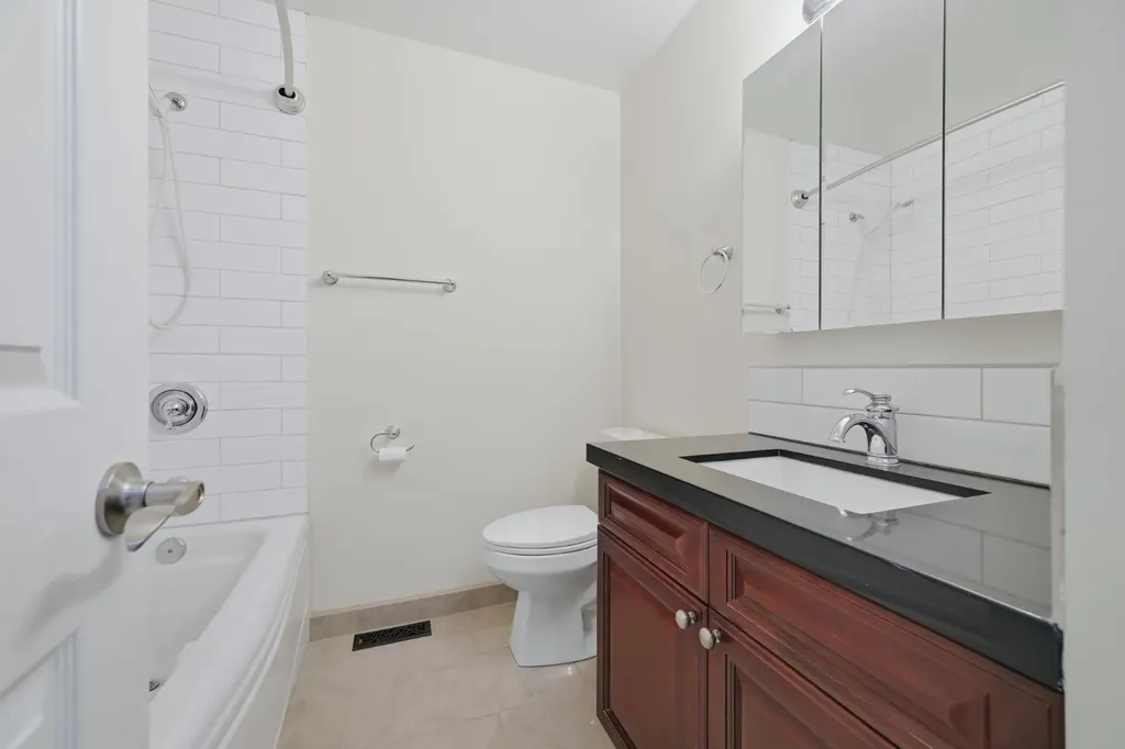248 Parkland Crescent SE Calgary AB T2J 3Y5