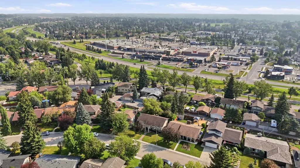 248 Parkland Crescent SE Calgary AB T2J 3Y5