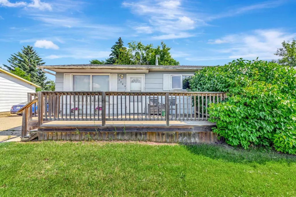 3009 49 Avenue Lloydminster SK S9V 1C7
