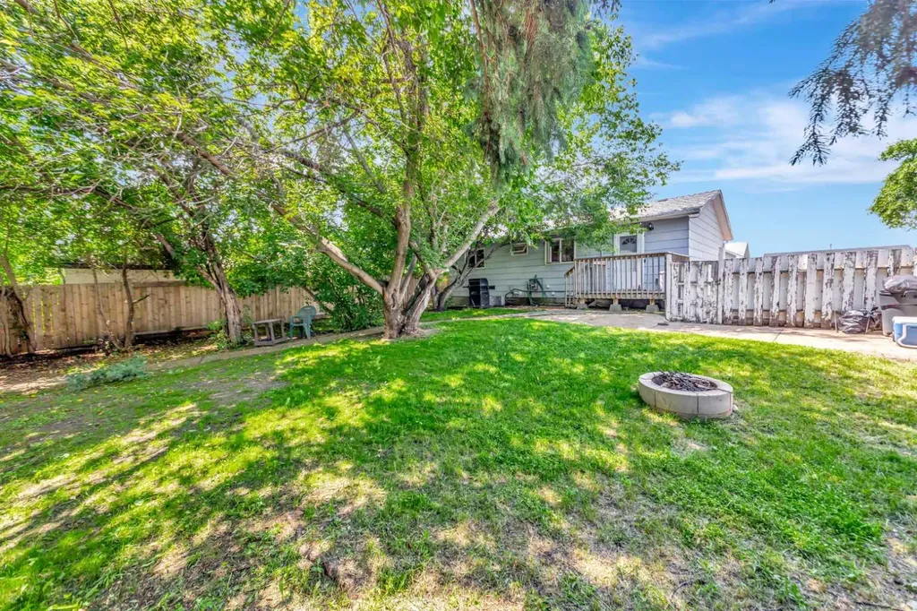 3009 49 Avenue Lloydminster SK S9V 1C7