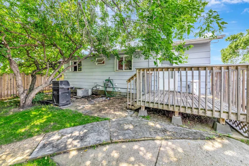 3009 49 Avenue Lloydminster SK S9V 1C7