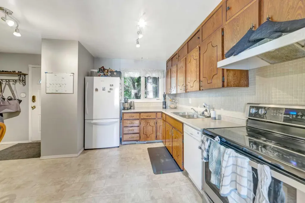 3009 49 Avenue Lloydminster SK S9V 1C7