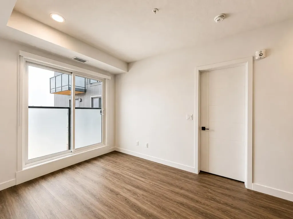 3107 Warren Street NW Calgary AB T3B 0M2