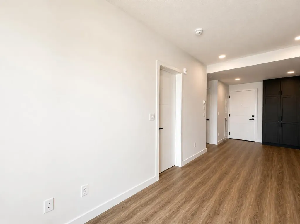3107 Warren Street NW Calgary AB T3B 0M2