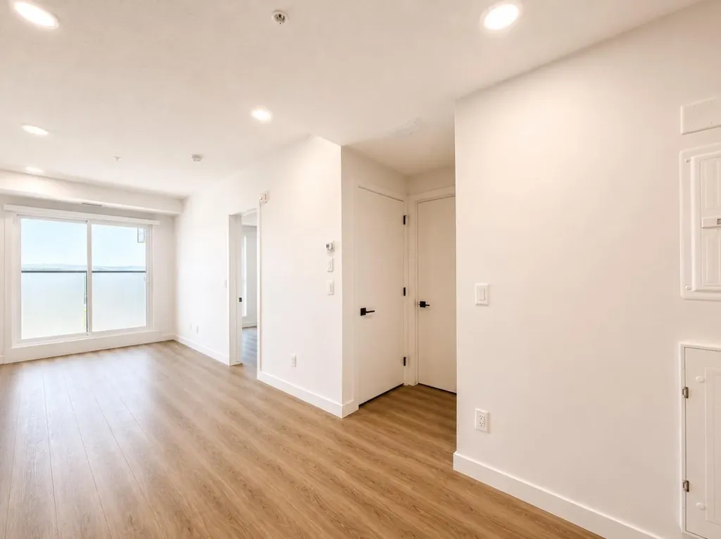 3107 Warren Street NW Calgary AB T3B 0M2