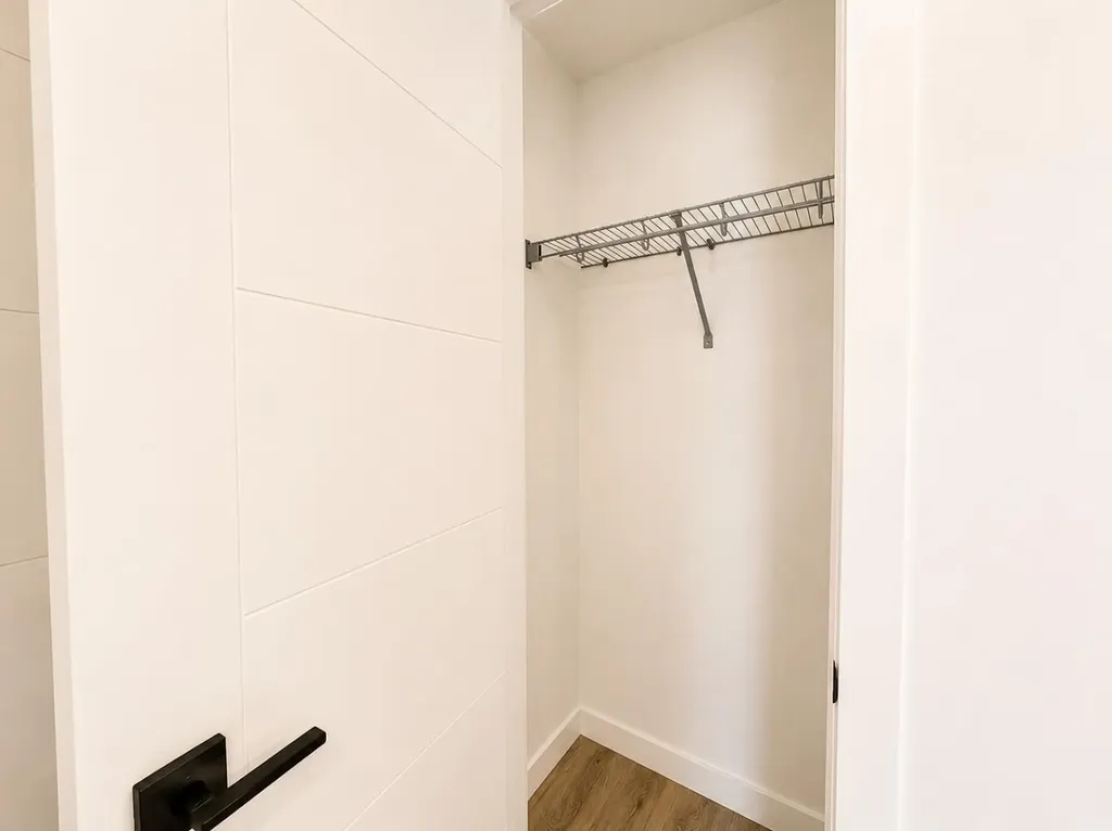 3107 Warren Street NW Calgary AB T3B 0M2