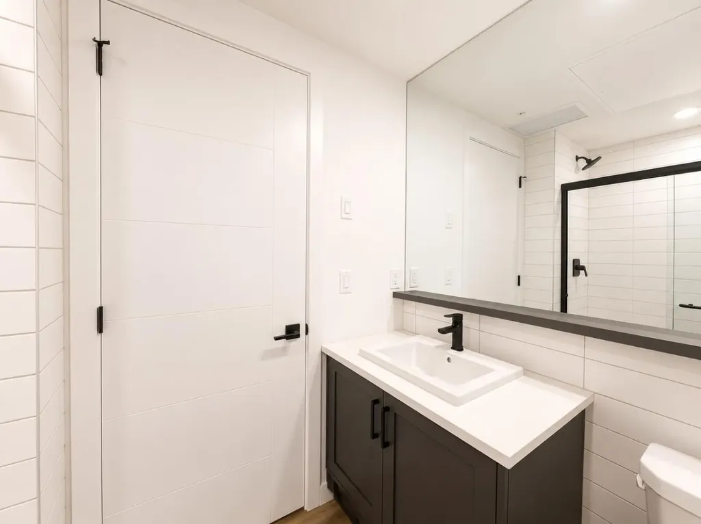 3107 Warren Street NW Calgary AB T3B 0M2