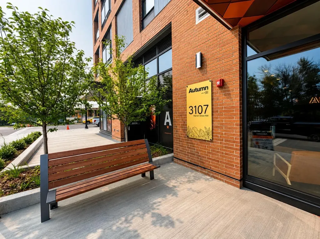 3107 Warren Street NW Calgary AB T3B 0M2