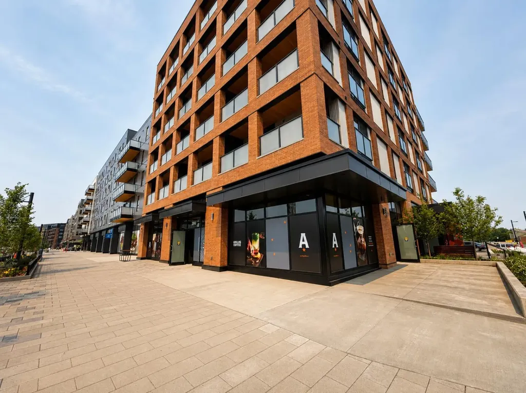 3107 Warren Street NW Calgary AB T3B 0M2