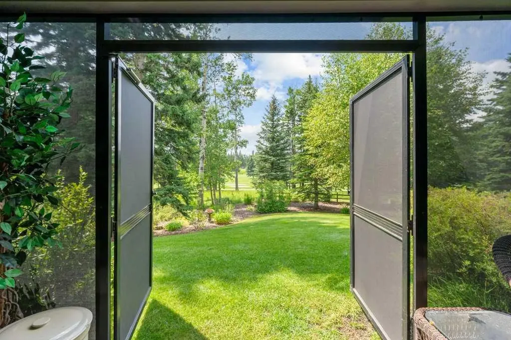 13 Sunrise Way Priddis Greens AB T0L 1W0