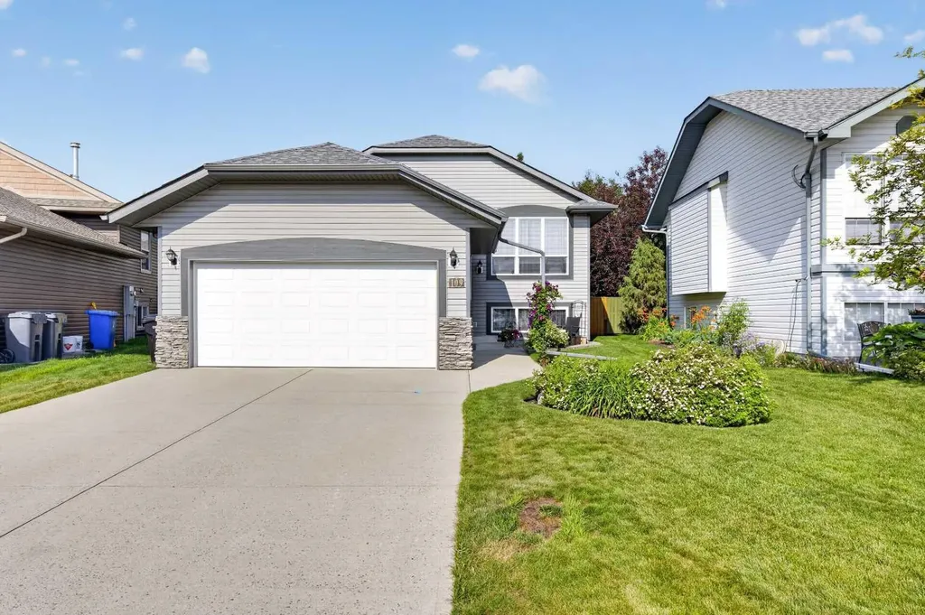 109 Willow Green Olds AB T4H1Y8
