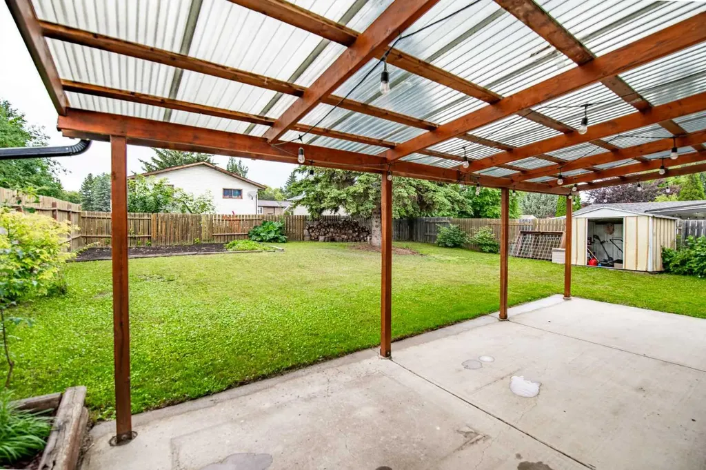 12 Opal Close Lacombe AB T4L1P9