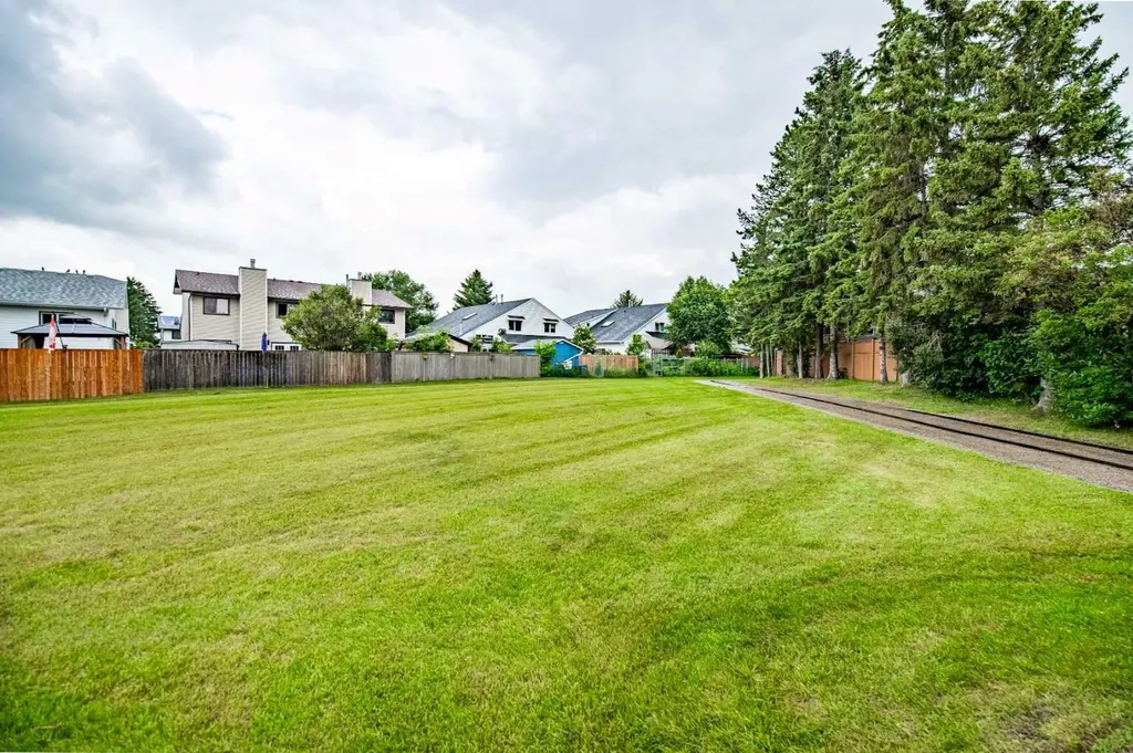 12 Opal Close Lacombe AB T4L1P9