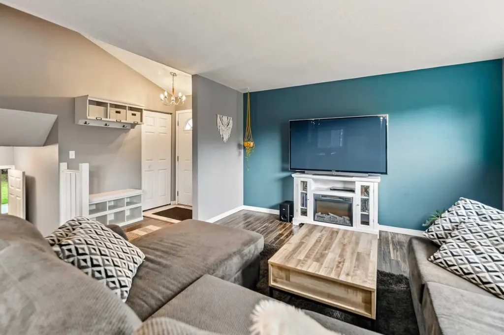 12 Opal Close Lacombe AB T4L1P9