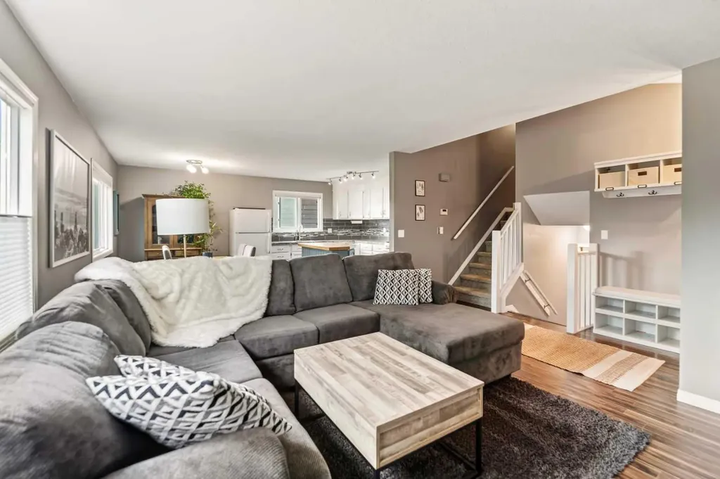 12 Opal Close Lacombe AB T4L1P9