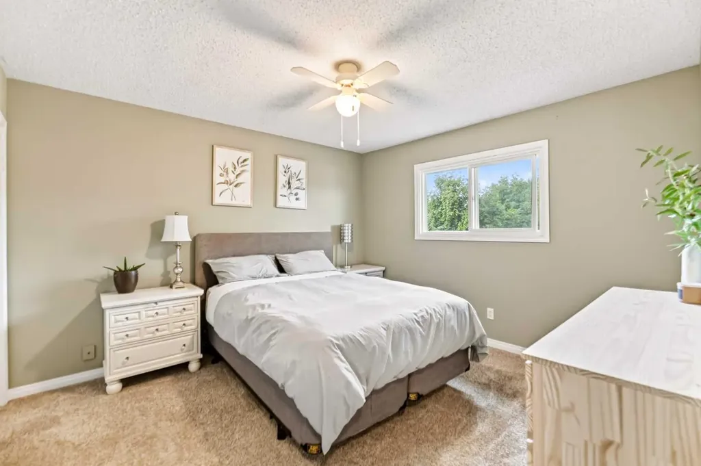 12 Opal Close Lacombe AB T4L1P9
