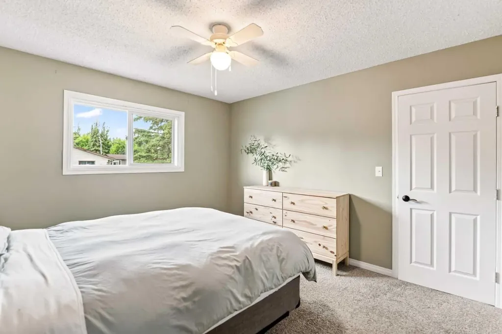 12 Opal Close Lacombe AB T4L1P9