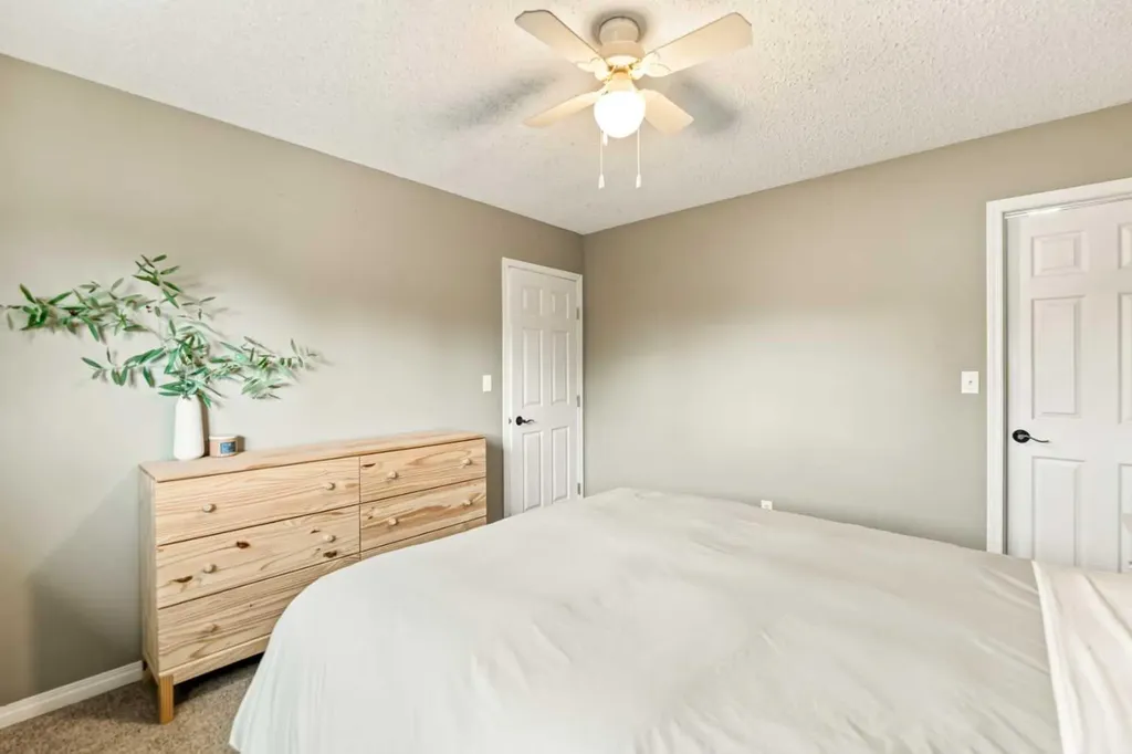 12 Opal Close Lacombe AB T4L1P9