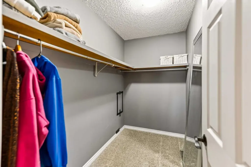 12 Opal Close Lacombe AB T4L1P9