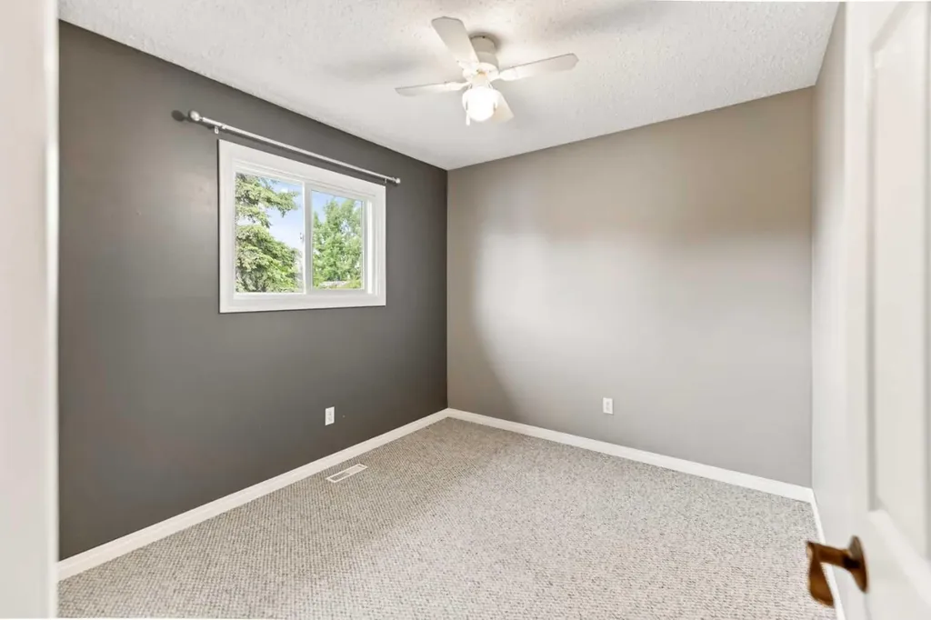 12 Opal Close Lacombe AB T4L1P9