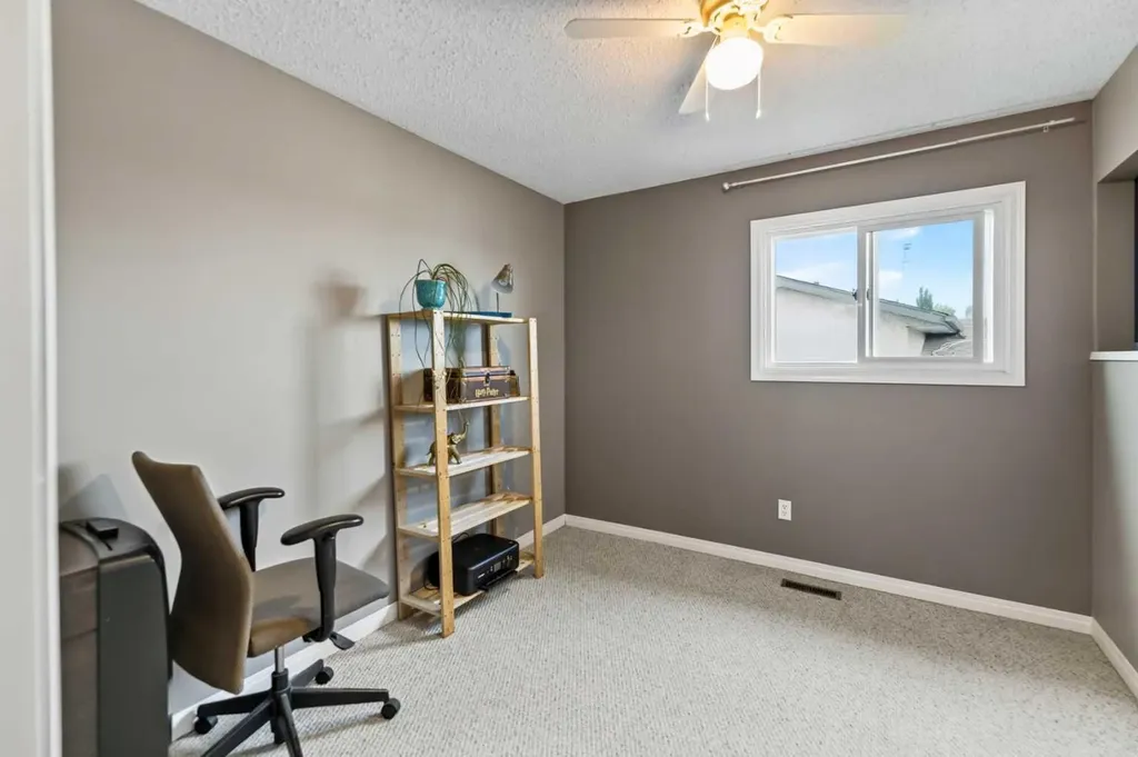 12 Opal Close Lacombe AB T4L1P9