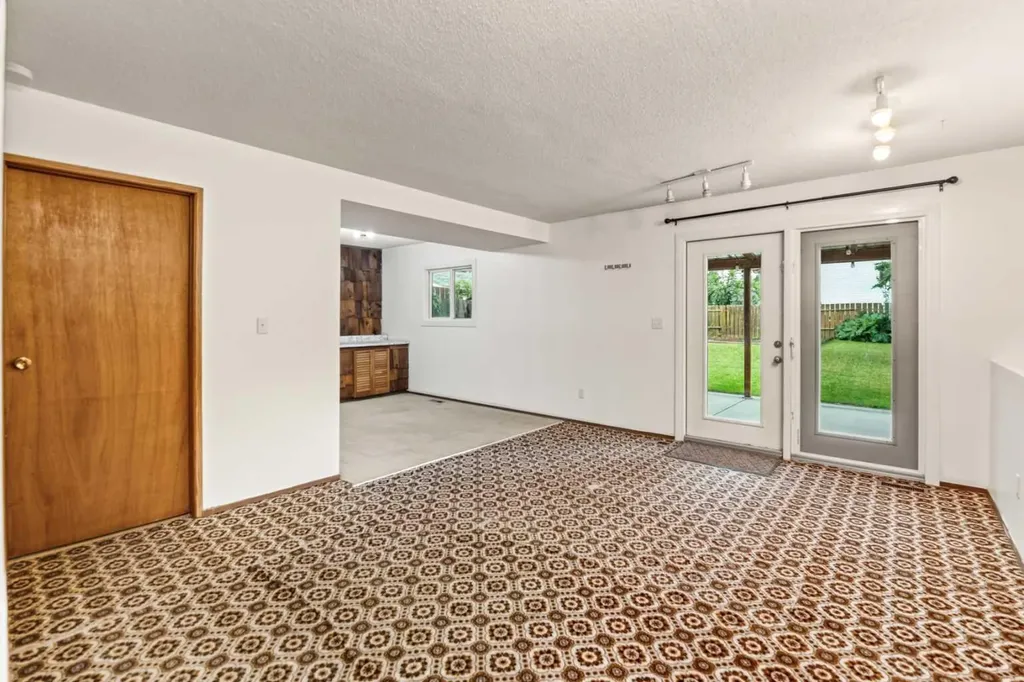 12 Opal Close Lacombe AB T4L1P9