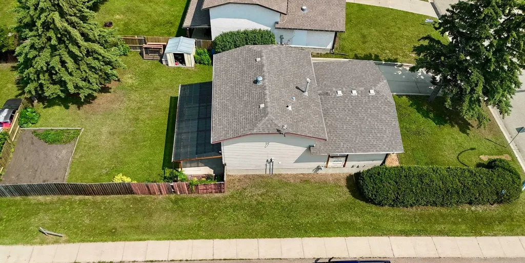 12 Opal Close Lacombe AB T4L1P9