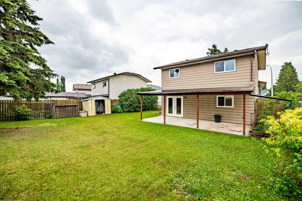 12 Opal Close Lacombe AB T4L1P9