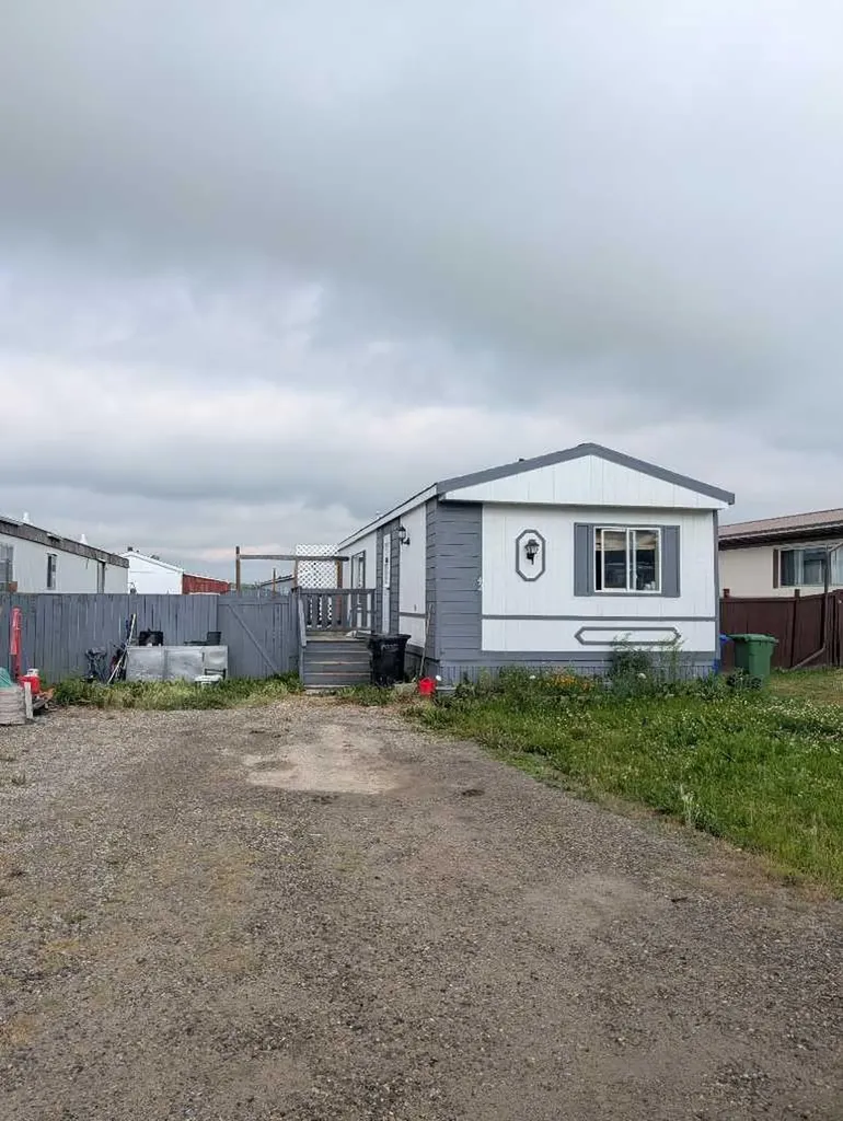 110 Highway 22 Cremona AB T0M0R0