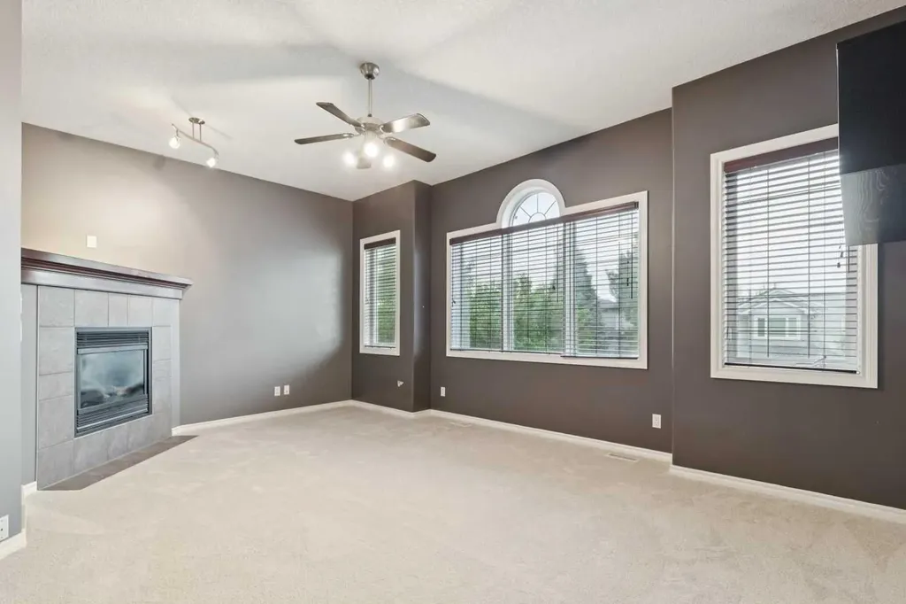 763 Cimarron Close Okotoks AB T1S 1X3