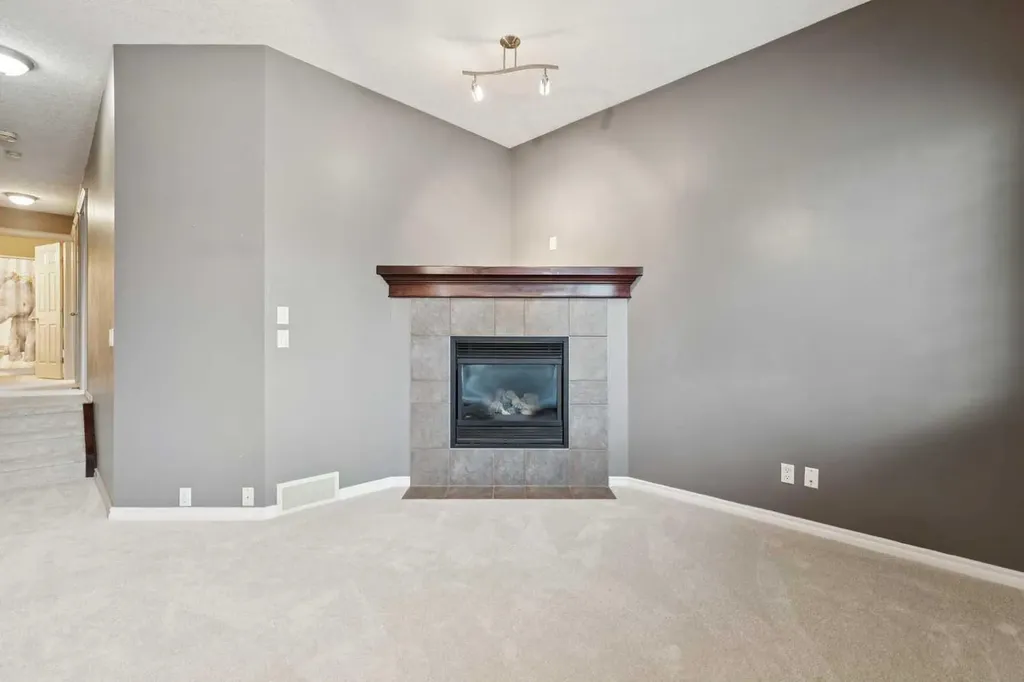 763 Cimarron Close Okotoks AB T1S 1X3